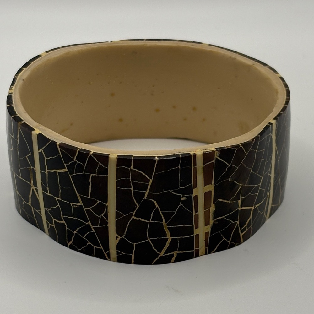 Vintage African Style Black and Cream Cracked-Pattern Bangle Bracelet 8”
